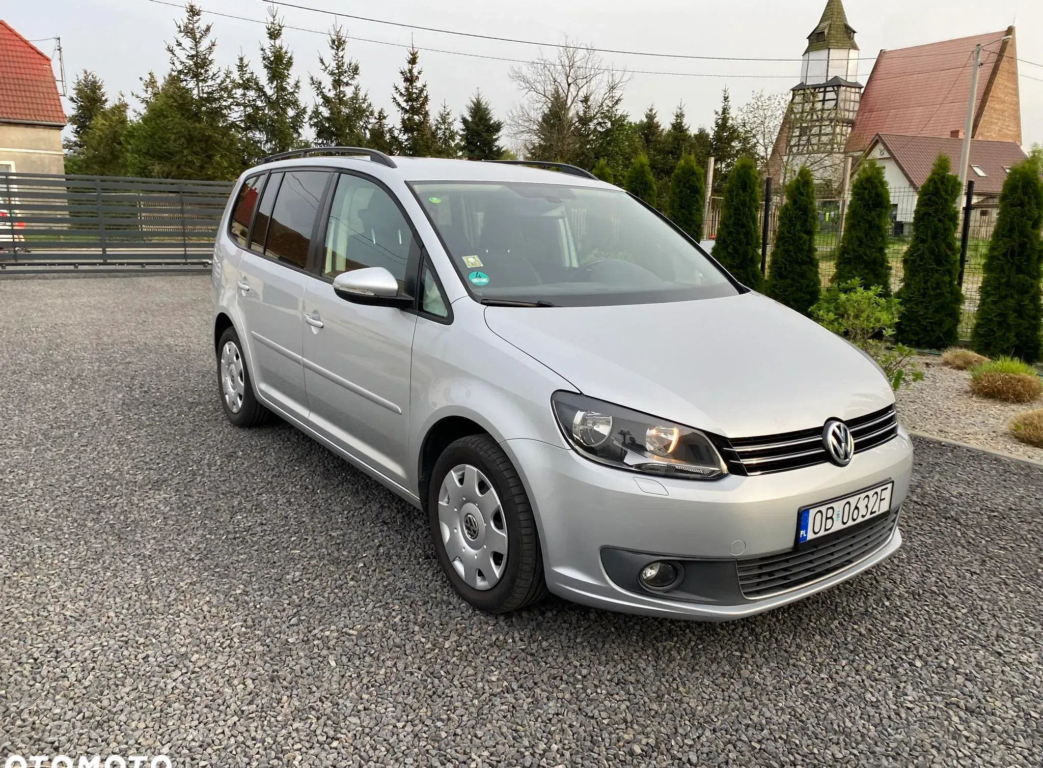 volkswagen Volkswagen Touran cena 33800 przebieg: 200000, rok produkcji 2011 z Brzeg